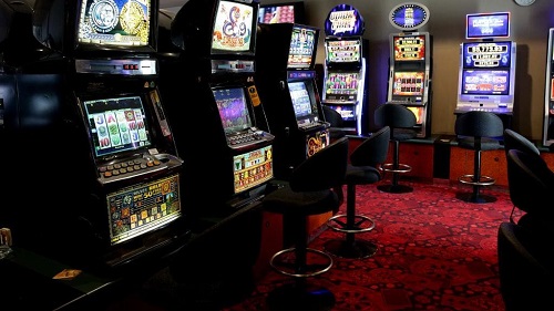 Hamilton Councillor Slams Skycity Slot Games